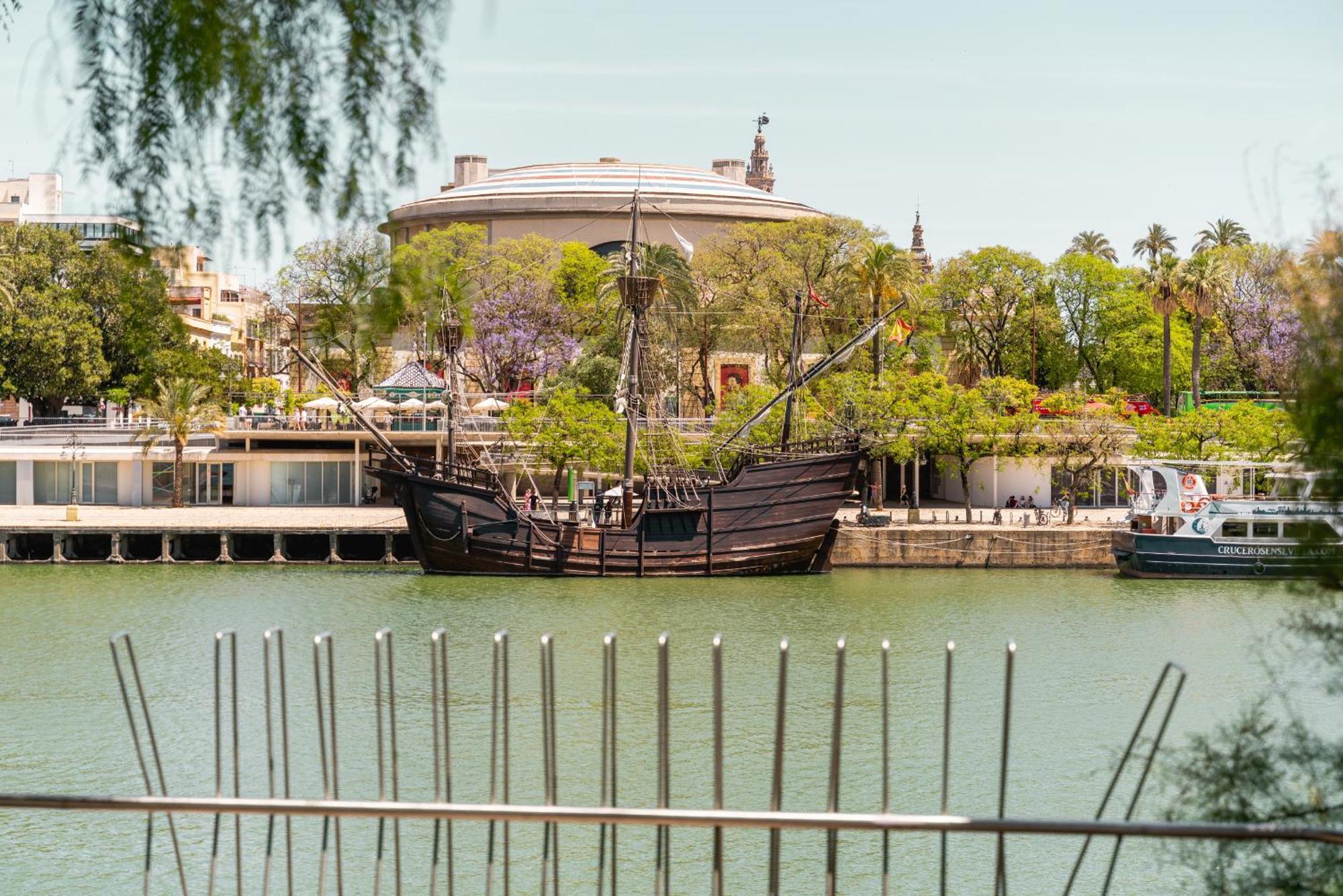 Betis River View Севиля Екстериор снимка